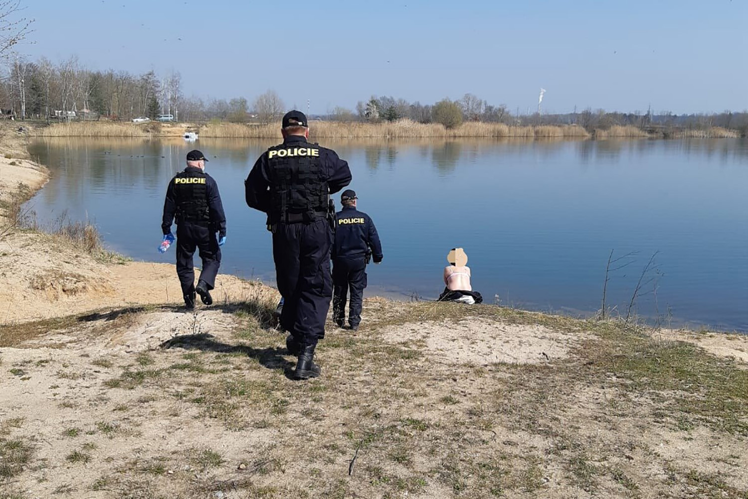 Coronavirus în Cehia: Chiar și nudiștii trebuie să poarte măști de protecție