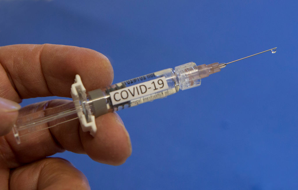 În lume se lucrează la peste 20 de vaccinuri anti-coronavirus. Când va fi gata primul tratament