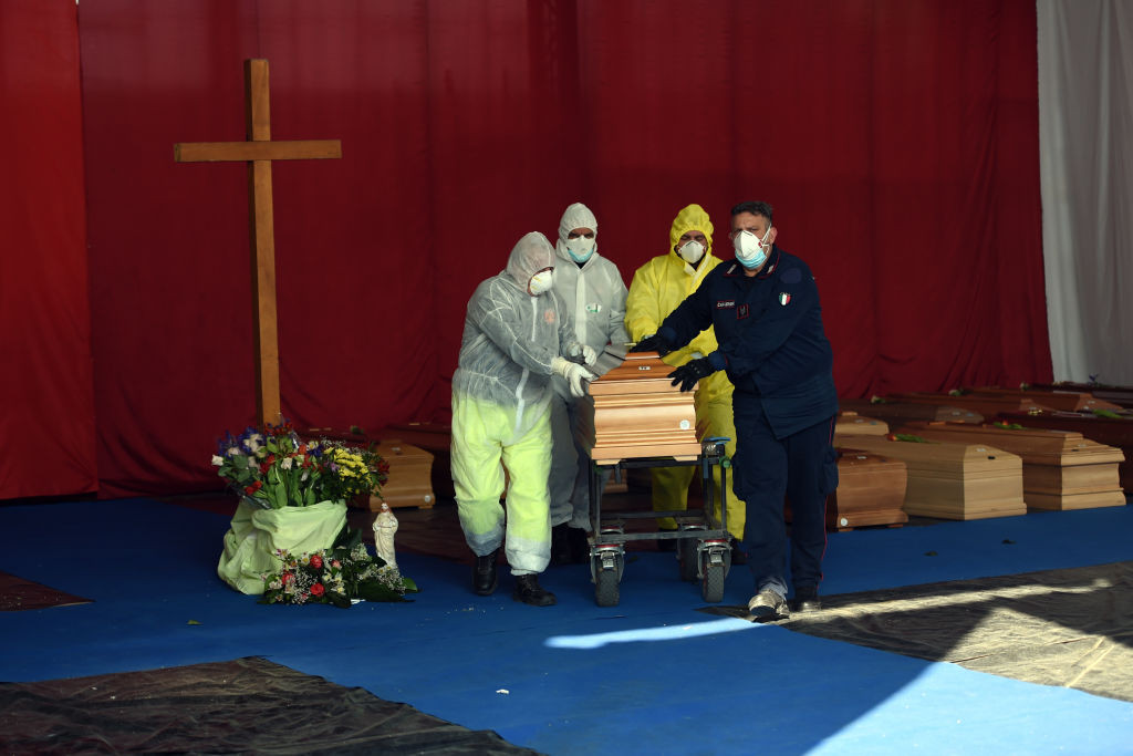 Pandemia de COVID-19 s-a soldat cu peste 65.000 de decese în întreaga lume