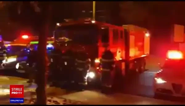 Lumini aprinse la Timişoara, în semn de preţuire pentru cei care luptă cu noul coronavirus