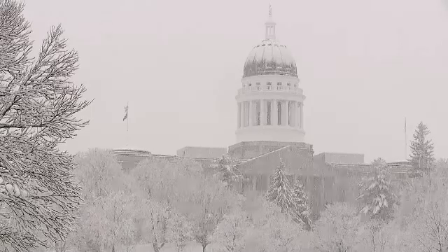 Nordul SUA, paralizat de o ninsoare. Mii de locuințe fără curent electric