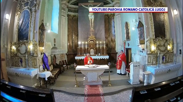 Slujbele, urmărite de mii de credincioși de acasă: „Este sărbătoarea care trezește în noi speranța”