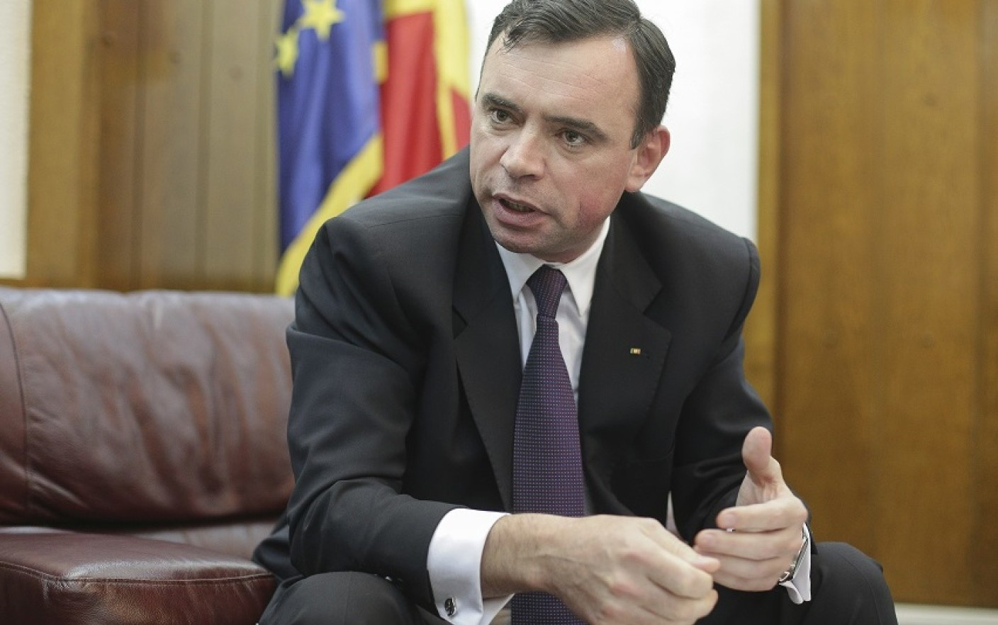 Viitoarea ordonanță militară ar putea modifica intervalul în care ies persoanele vârstnice