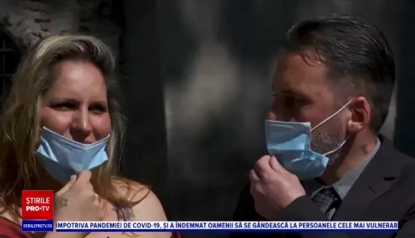 Dragoste în timpul pandemiei. Cum au învins restricțiile două cupluri din SUA și Italia