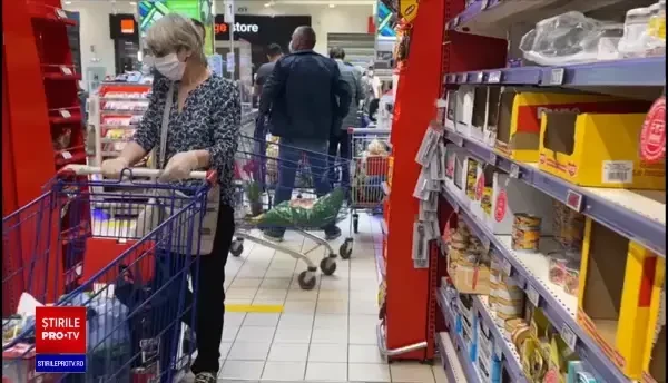 De Florii a fost ”dezlegare” la cumpărături. S-au luat cu asalt chiar şi magazinele de bricolaj