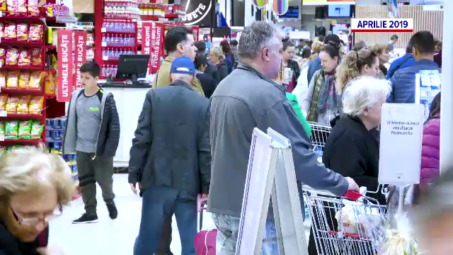 Românii cumpără mult mai puține alimente, înainte de Paște, decât în 2019. Ce se întâmplă cu produsele