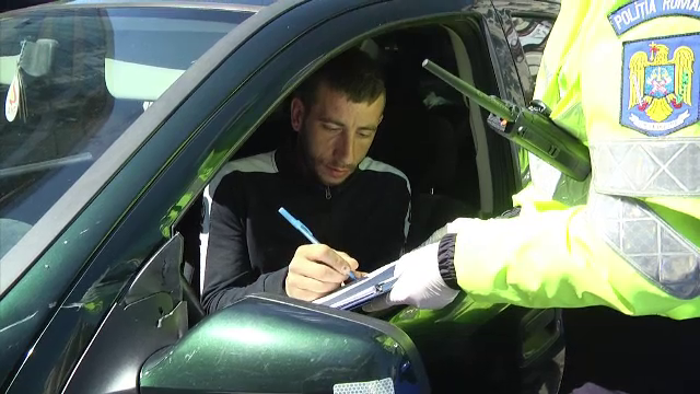 Razie pe străzile din Târgoviște. Polițiștii au dat peste 200 de amenzi în patru ore