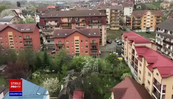 Un tânăr a scos boxele pe balcon și a dat muzica la maximum, în Cluj