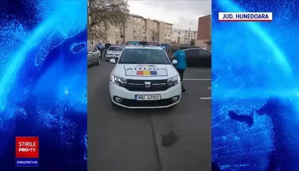 Scandalurile din noaptea de Înviere. Polițiști atacați, cauciucuri arse și petrecere în cimitir