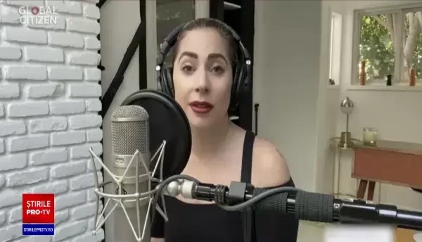 Zeci de vedete rock și pop au cântat de acasă, într-un festival virtual organizat online