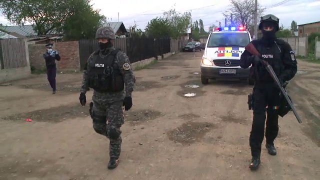 Deţinut din Penitenciarul Rahova, evadat la întoarcerea de la punctul de lucru. Era condamnat pentru conducere fără permis