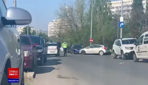 Bărbat împușcat mortal de polițiști într-un hotel din București. I-a atacat pe agenți