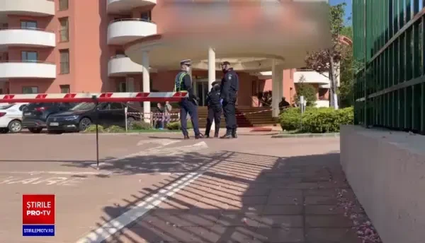 Bărbat împușcat mortal de polițiști într-un hotel din București. I-a atacat pe agenți