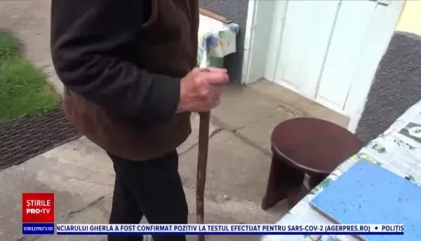 Metoda "accidentul". Cum a fost păcălită o bătrână din Neamț să plătească 6.000 de euro