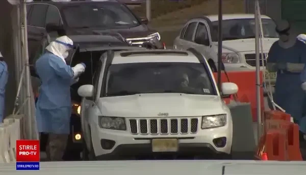 O mamă și fiul ei au murit după ce s-au infectat cu coronavirus. Peste 55.000 de decese în SUA