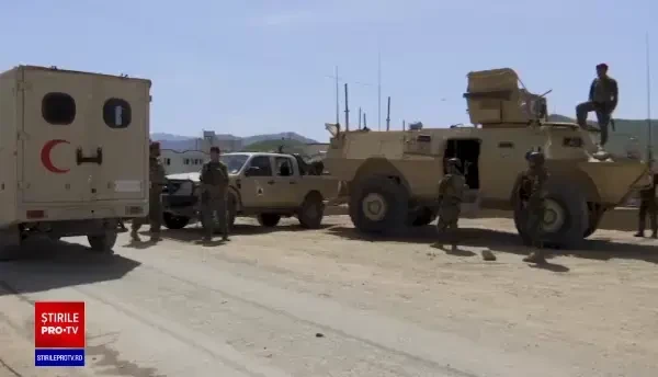 VIDEO Atac sinucigaș în capitala Afganistanului. Cel puţin trei morţi şi peste 15 răniți