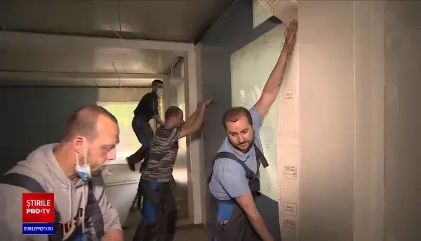 40 de trupe și artiști țin un concert online pentru a ajuta la construcția unui spital Covid-19