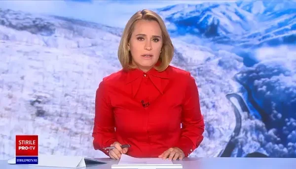 Nămeți de 2-3 metri pe Transalpina. Un viscol puternic îngreunează munca drumarilor