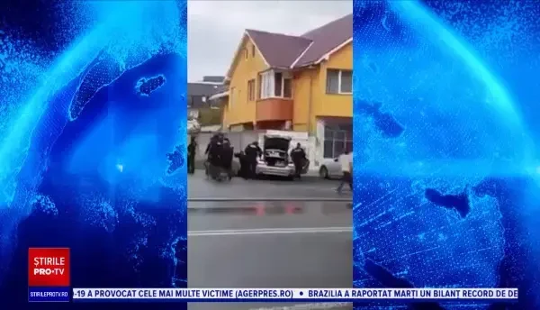 Bătaie cu săbii și cuțite între membrii a două clanuri, într-un supermarket din Baia Mare