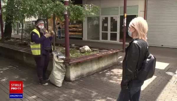 Starea de urgență i-a lăsat pe români fără bani. ”Așteptăm de la Cel de Sus”