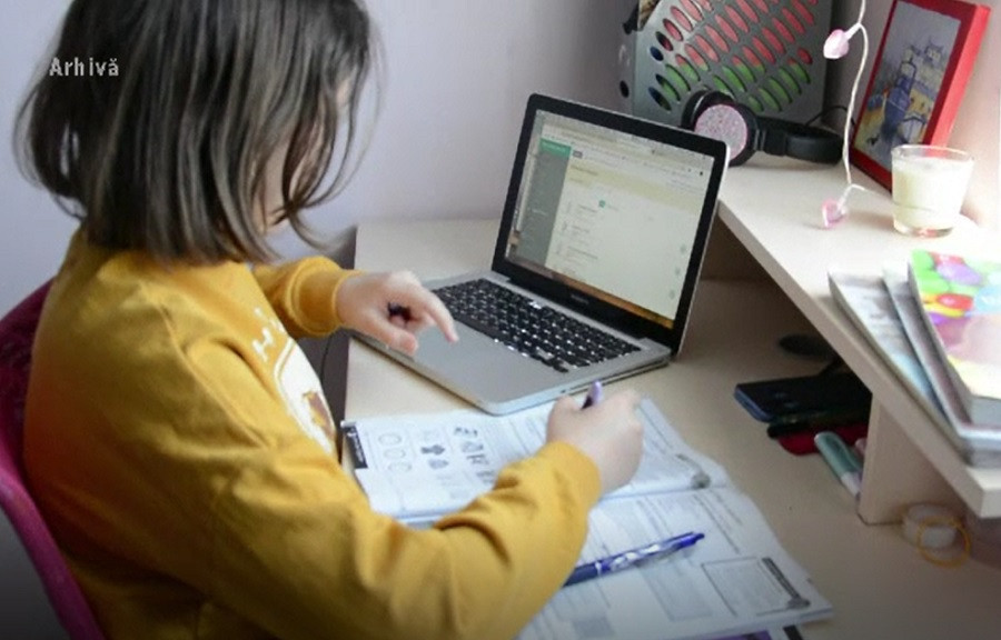 Elevii aflaţi în izolare sau bolnavi de COVID-19 susţin Evaluarea Naţională după o procedură specială