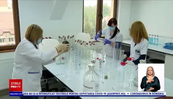 Dezinfectant de mâini produs în laboratoarele facultăților de medicină