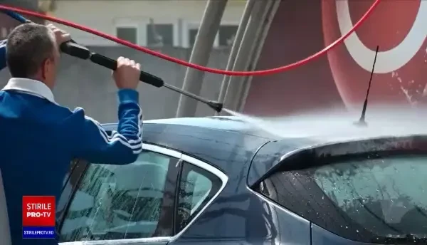 Cozi interminabile la spălătoriile auto: „Să evităm aglomerația de după 15”