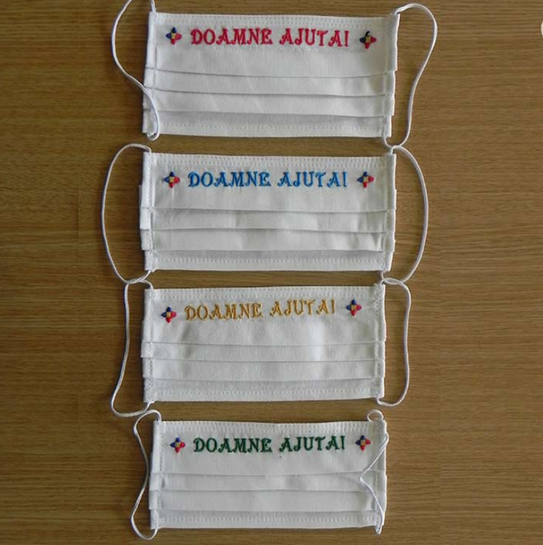 O mănăstire din Dobrogea vinde online măști de protecție cu mesaje creștine. C&acirc;t costă una
