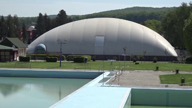 Revoltă la Târgu Mureș. Singurul bazin acoperit din oraș este dezafectat