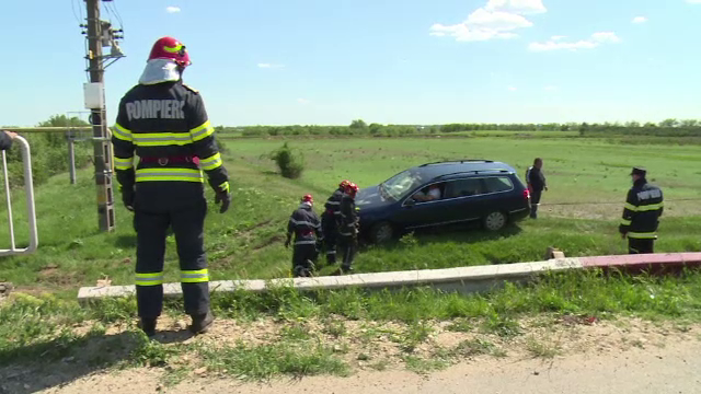 Ce a pățit un șofer după ce a încercat să evite un câine