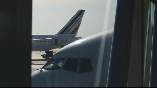 Încep să se reia zborurile. Ce trebuie să știe toți pasagerii înainte de a se urca în avion