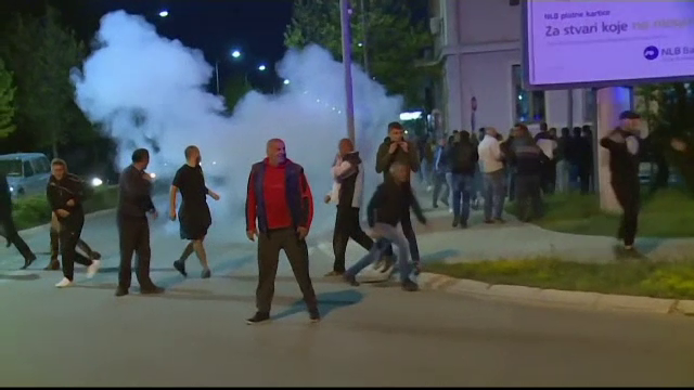 Protest violent în Muntenegru, pentru eliberarea a opt preoți arestați după ce au ținut o slujbă