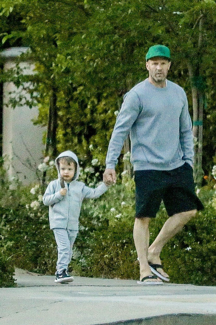 Jason Statham alături de băiatul său
