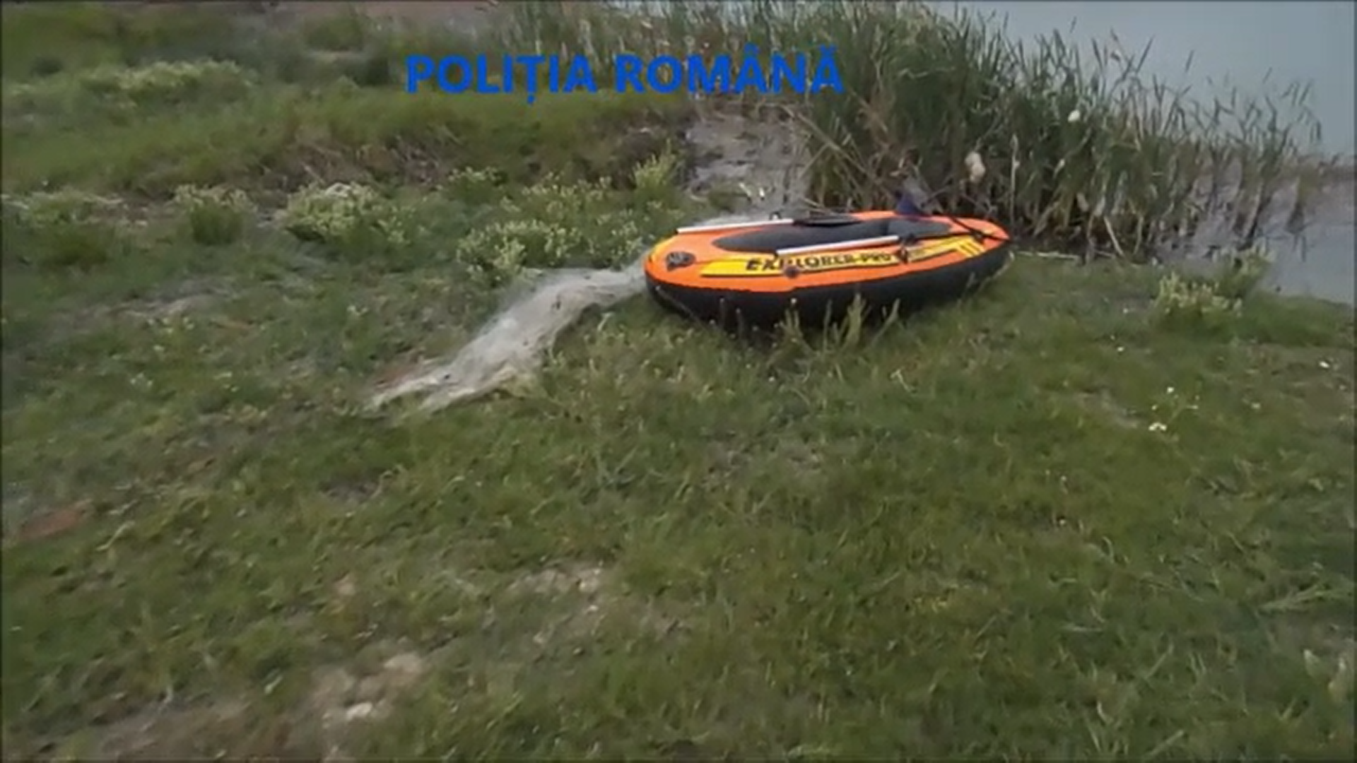 Trei bărbați din Gorj au fost prinși la braconaj. Ce au găsit polițiștii în barca indivizilor