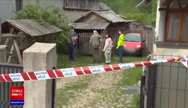 Un bărbat și-a omorât soția, apoi s-a sinucis. Singurii martori, cei doi copii ai lor