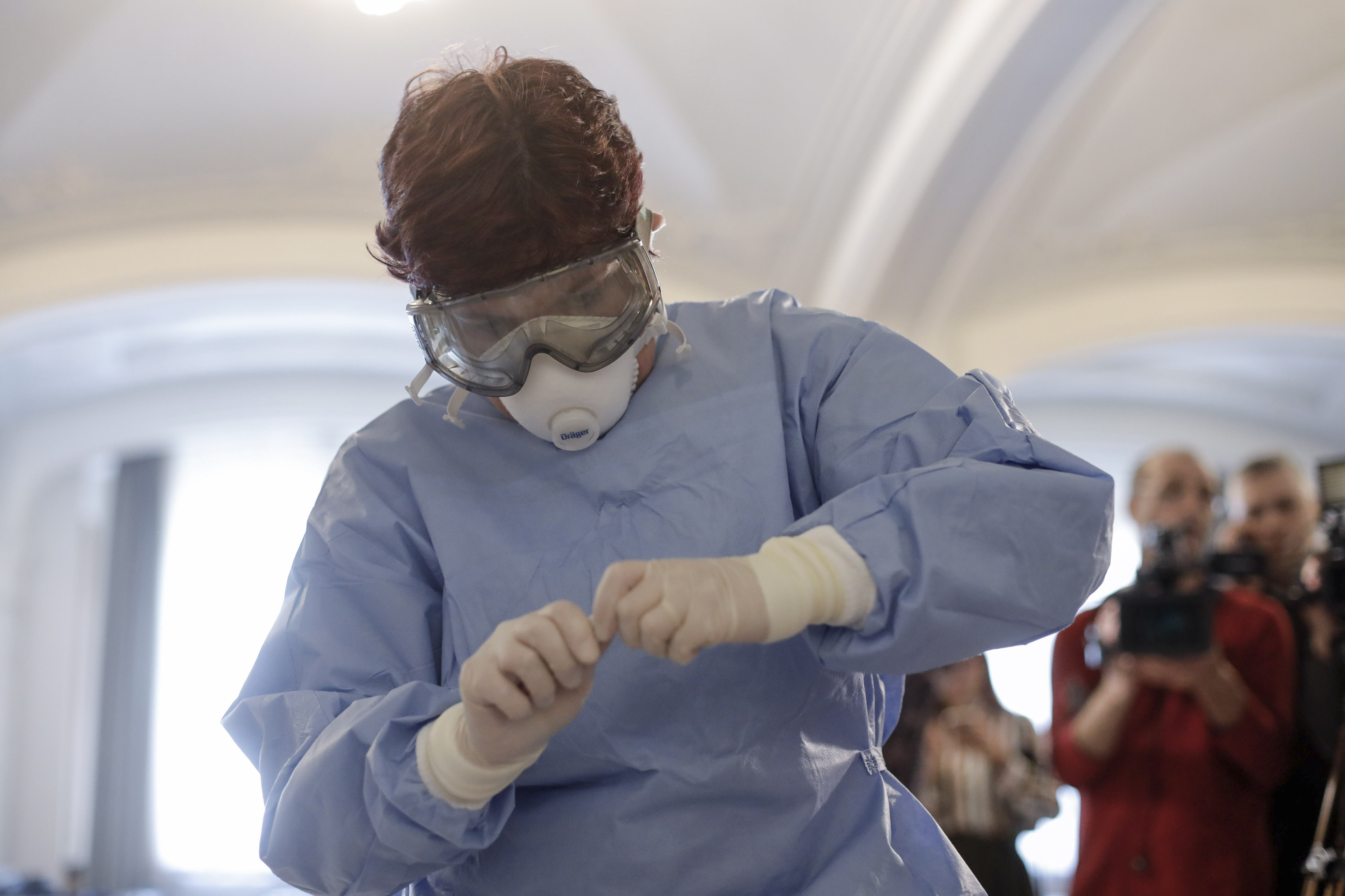 Bilanț ora 13:00 - 267 de noi cazuri, 16.704 de cazuri de persoane infectate, 206 de pacienți la ATI