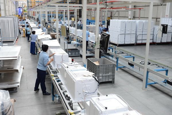 Încă 31 de angajaţi Arctic Găeşti, depistaţi pozitiv cu noul coronavirus