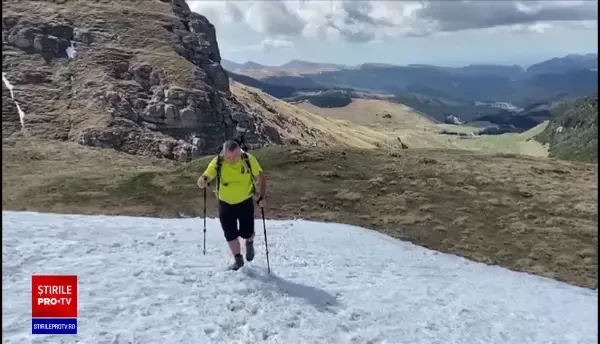 Mii de români au luat cu asalt stațiunile de pe Valea Prahovei