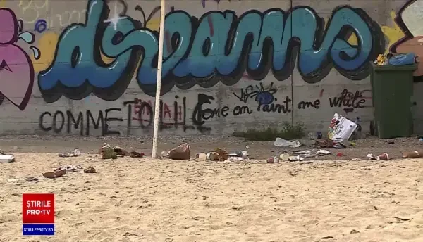 Prima zi de relaxare, ultima zi de curăţenie. Românii care cred că ţara lor e "un coş de gunoi gigantic"