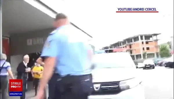 Răsturnare de situație în scandalul din fața unui supermarket. Ce s-a întâmplat cu agenții care au intervenit