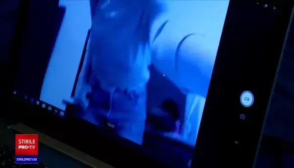 Nouă părinți, acuzați că își exploatau sexual copii. Își filmau chiar și bebeluși în ipostaze indecente