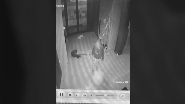 Momentul în care o mamă își trântește bebelușul pe jos, la Timișoara, surprins de camere