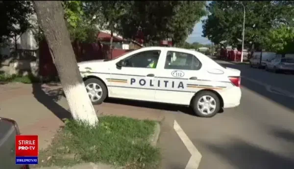 Crimă misterioasă în Vaslui. O femeie a fost găsită într-o baltă de sânge, în propria casă