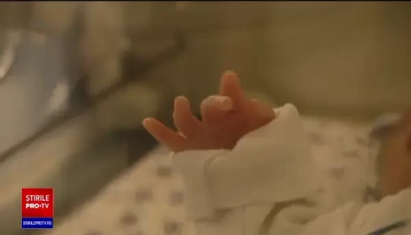 Noi detalii în cazul bebelușului aruncat pe jos de către mama sa. Ce explicație a dat femeia