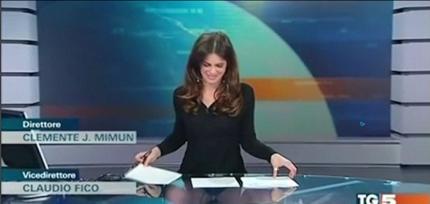 Cazul ministrului din România fără pantaloni nu e unic! Ce oameni de televiziune au mai apărut astfel în direct