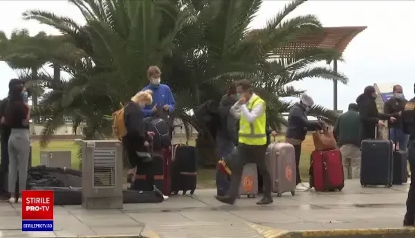 O vacanță s-a transformat într-un coșmar, din cauza pandemiei. Sute de turiști se întorc acasă după 3 luni