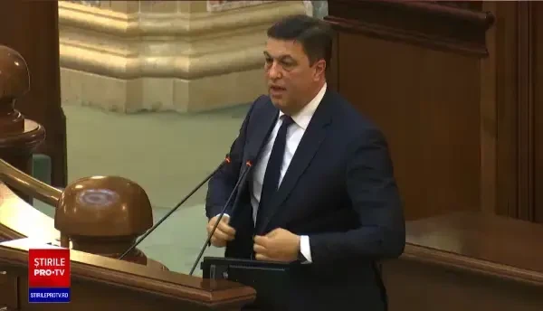 Moţiunea PSD împotriva ministrului Vela a fost adoptată. ”Virusul nu alege între PNL şi PSD”