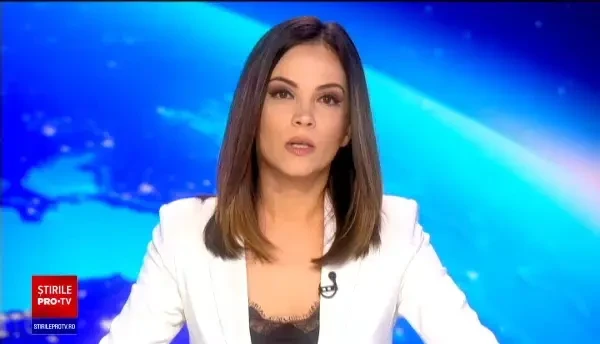 VIDEO. Imagini inedite în Dâmbovița, cu un vițel cărat pe bancheta din spate a unei mașini