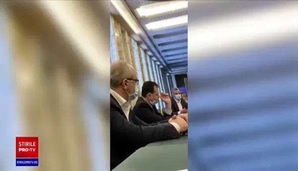 A apărut o nouă fotografie cu premierul Ludovic Orban care pare să încalce legea