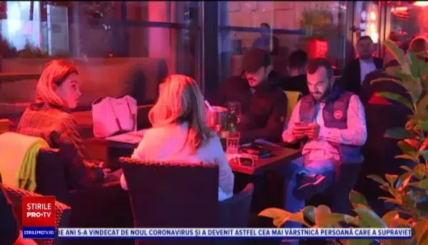 Terasele, luate cu asalt direct de la 00:00. Muzica a răsunat din nou în Centrul Vechi
